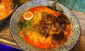 Gdzie zjeść ramen w Warszawie? Odkryj najlepsze miejsca na ramen