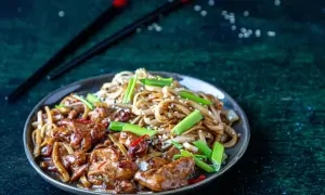 Gdzie kupić chow mein? Najlepsze miejsca na zakupy online i w sklepie