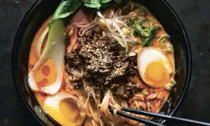 Jak ugotować ramen: prosty przepis na pyszny domowy ramen