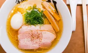 Ile kalorii ma ramen? Zaskakujące wartości kaloryczne i porady dietetyczne