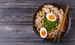 Ramen co to za potrawa? Poznaj sekrety tego japońskiego dania