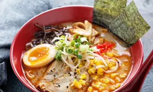 Jaki makaron do ramen: Wybierz najlepszy rodzaj do idealnej zupy