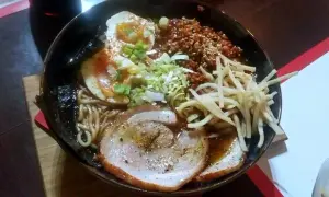 Ile kosztuje ramen w Polsce? Ceny w restauracjach, które zaskoczą