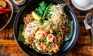 Czy pad thai jest zdrowy? Odkryj, co wpływa na jego wartość odżywczą