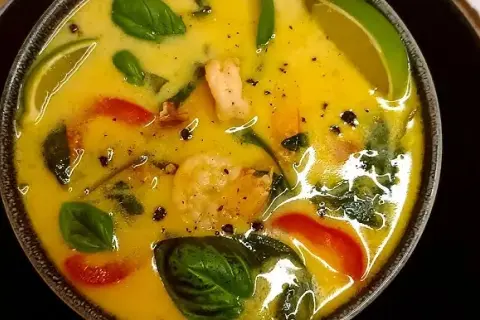 Czy żółte curry jest ostre? Poznaj jego łagodny smak i składniki