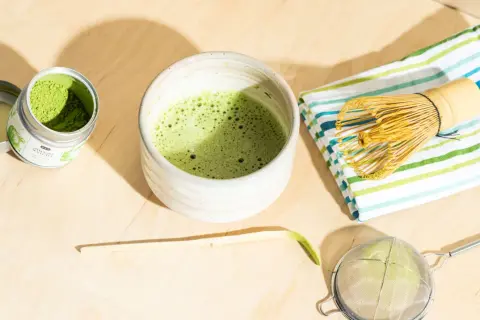 Co to matcha? Odkryj jej właściwości i wpływ na zdrowie