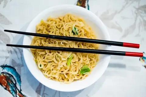 Jaki ramen na pierwszy raz? Odkryj najlepsze smaki dla początkujących