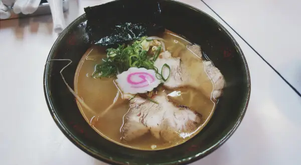 Ile kosztuje ramen w Japonii? Ceny, które zaskoczą każdego smakosza