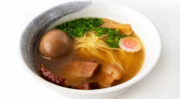 Gdzie kupić makaron ramen: najlepsze sklepy i oferty w Polsce