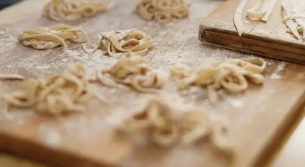 Jak gotować makaron ramen, aby uzyskać idealną konsystencję i smak