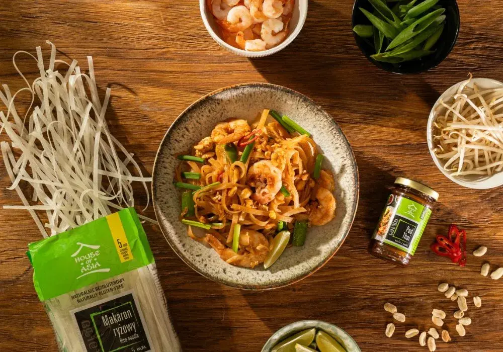 Jak smakuje pad thai? Odkryj niezwykłe połączenie smaków tej potrawy